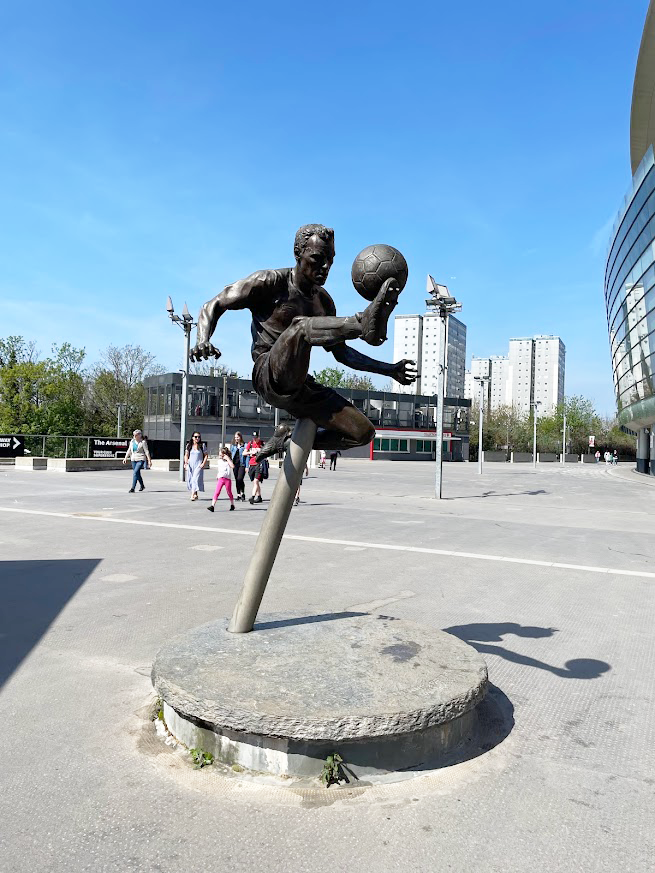 阿仙奴酋長球場,Emirates Stadium, Arsenal FC , 柏金Bergkamp